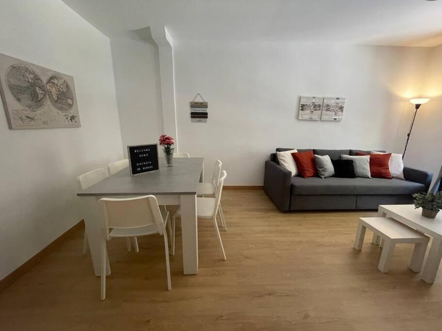 Апартаменти El Campeador Moderna Vivienda Turistica Бургос Екстер'єр фото